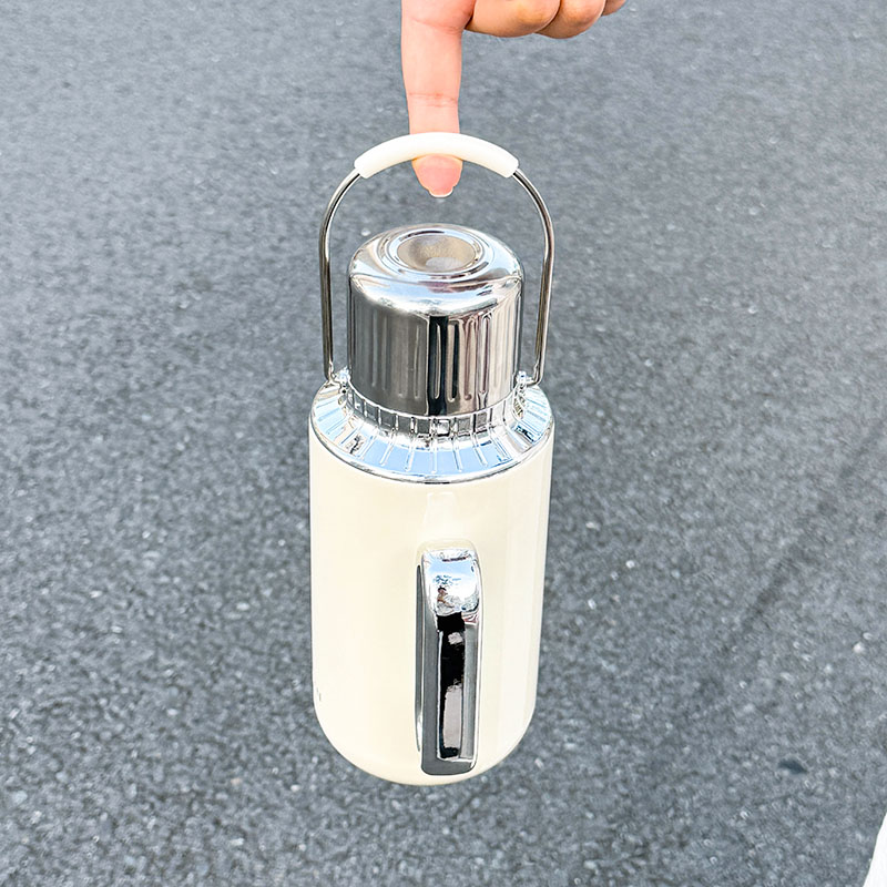 Bottiglia d'Acqua Isolata in A - Sports Water Bottle Insulated recensione e prezzo